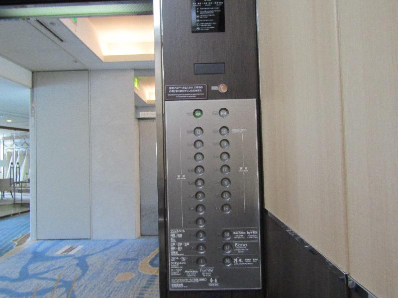 エレベーターボタン（一般用　本館）