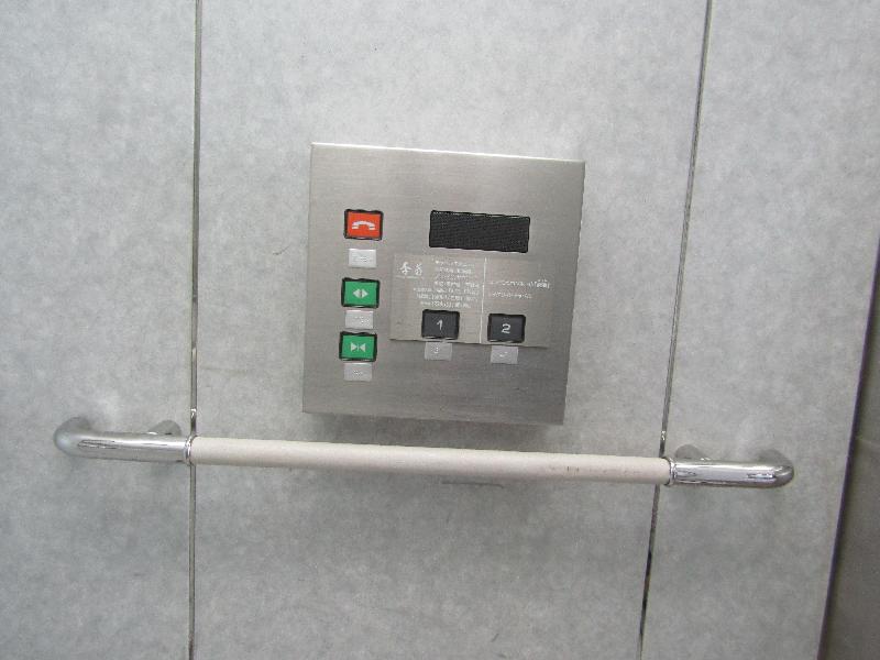 エレベーターボタン（コンベンションホール）