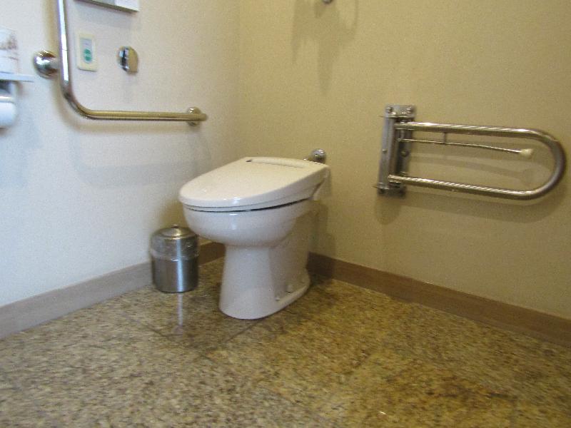 多機能トイレ内部②（2階）