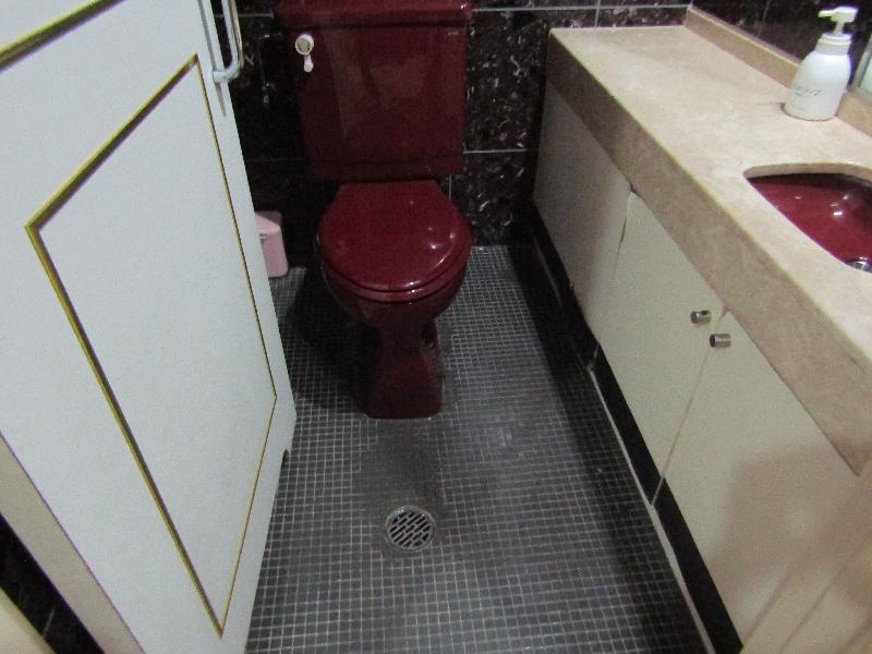 一般トイレの内部（1階）
