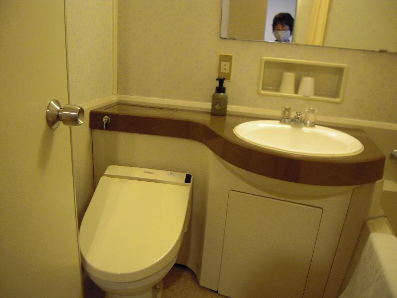 バストイレ内部②（一般客室　トリプルルーム）