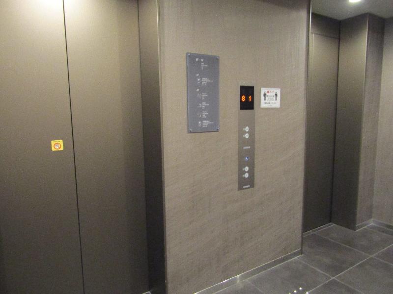 エレベーター入口（ホテル入口4階）