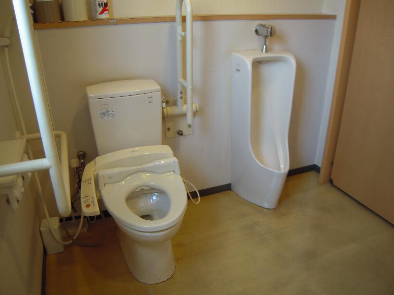 多機能トイレ内部②(１階）