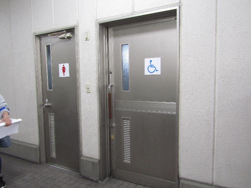 多機能トイレ（東口市営駐車場）