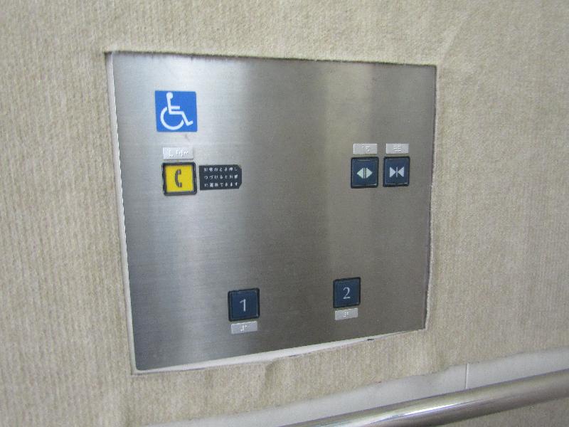 エレベーターボタン（北口ロータリー）