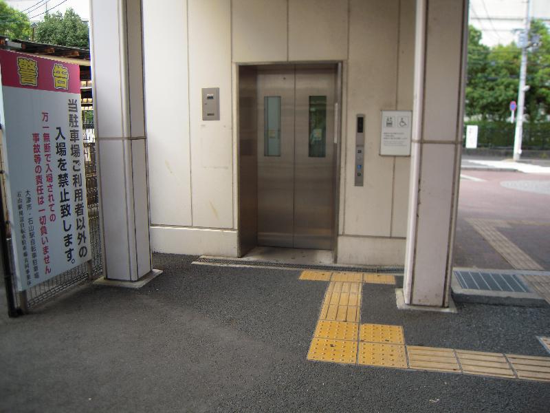 エレベーター入口（北口⇔2階改札外）