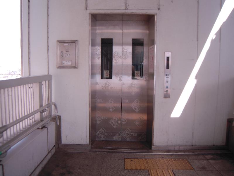 エレベーター（2階改札外⇔南口ロータリー）