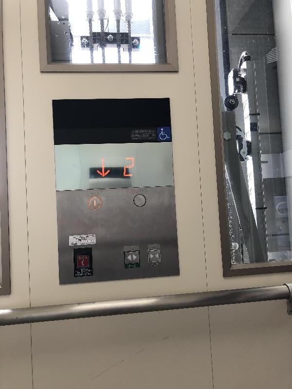 エレベーターボタン（北口⇔2階改札外）