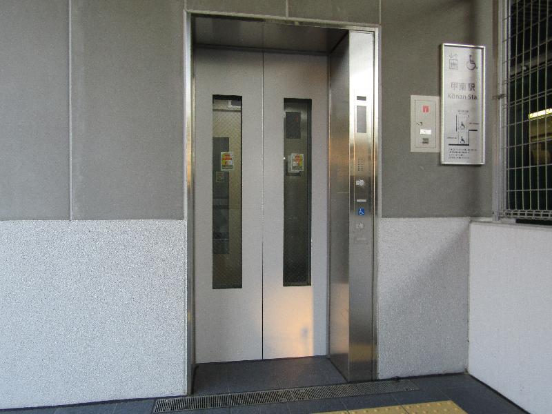 エレベーター（北口）