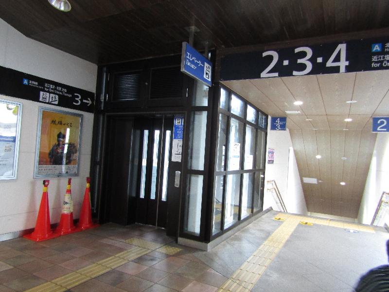 エレベーター入口（2階改札内⇔ホーム）